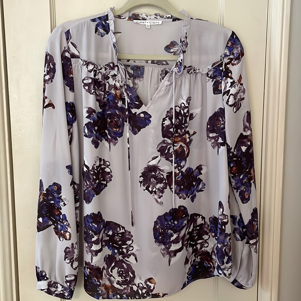 Like New! Nordstrom Violet + Claire Floral Blouse